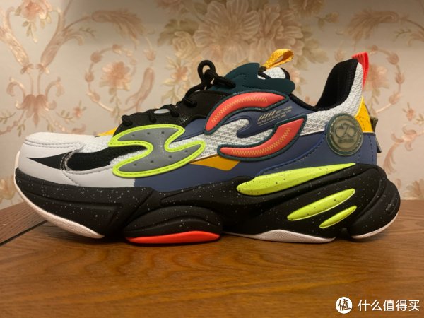 学生时代|鸿星尔克【20周年庆奇弹纪念款】跑鞋运动鞋开箱测评