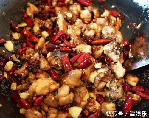 此菜又麻又辣,红红火火,和米饭很配,一不小心就食会撑