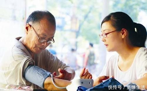 医生|65岁之后，老年人的血压在多少才算正常？听完医生的说明后明白了