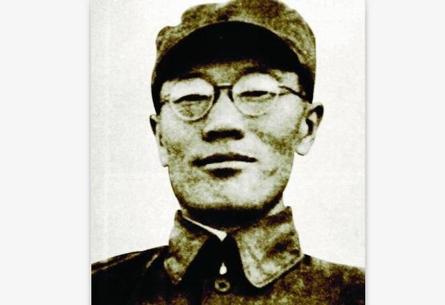 五纵队|他是42军第一任军长，满族将军中，他军衔最高，他是谁呢？