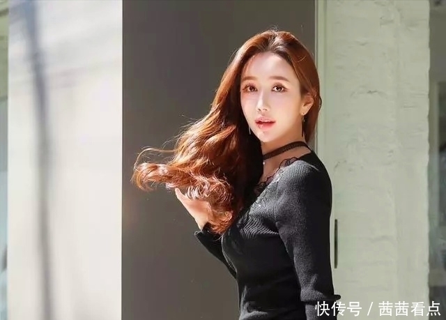 美女写真:气质优雅的温柔美女,一笑倾城