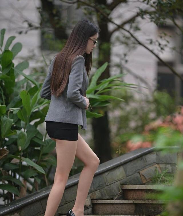 高跟鞋 套装与高跟鞋完美搭配，穿搭时尚，白领真的很美！