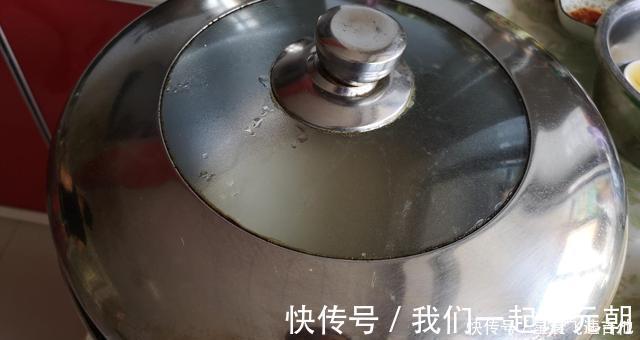 酵母粉|做馒头时，只加酵母是错误的，牢记3个小窍门，馒头香软又好吃