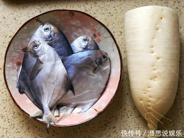 天冷,它和鱼是绝配,炖一锅上桌抢着吃,汤汁都不剩,太过瘾了