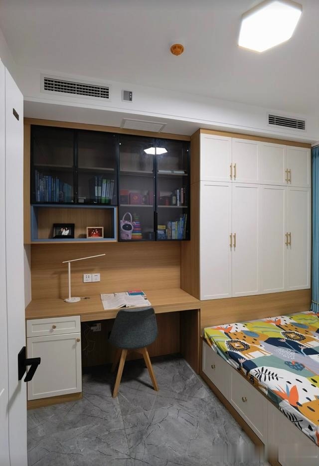 安装|越来越流行不做电视墙,学她家装修,入住三个月生活幸福美满