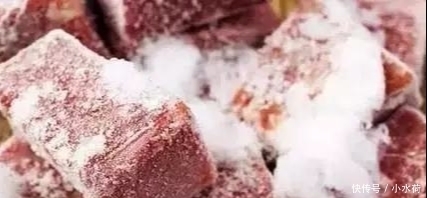 融化|冰箱拿出冻肉似“石头,别用水泡!厨师教你一招,立马融化还新鲜