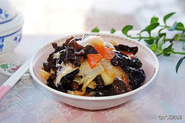 大鱼大肉|冬天多吃这菜，隔天做一次来给胃肠洗个澡，多吃肉也不怕长膘