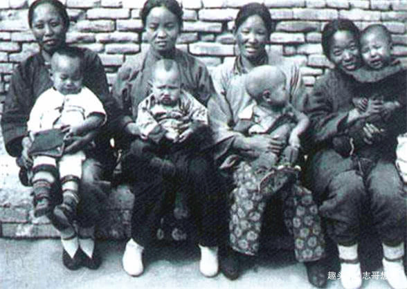 深山|1981年一位盲人在深山称帝,纳了55位妃子,9年都没人质疑