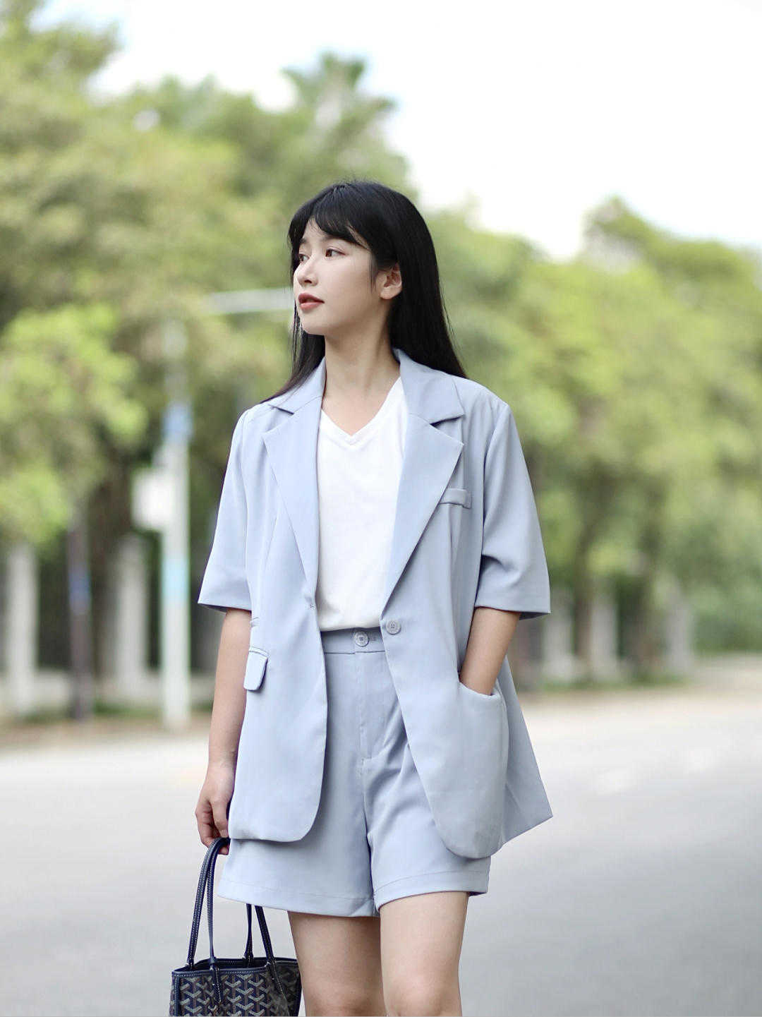 穿搭|都市女白领这样穿干练时髦，衬衫搭配西装裤简约利落，女神范十足