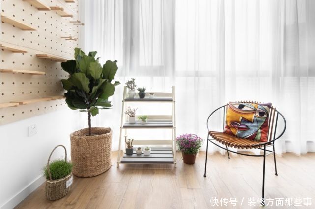 装饰画|120㎡北欧风三居室，客厅电视墙连接吧台，时尚又创意十足！