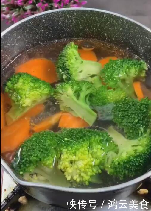 教你在家自制早餐蔬菜煎饼,只需要几个步骤美味即成,看一眼就会