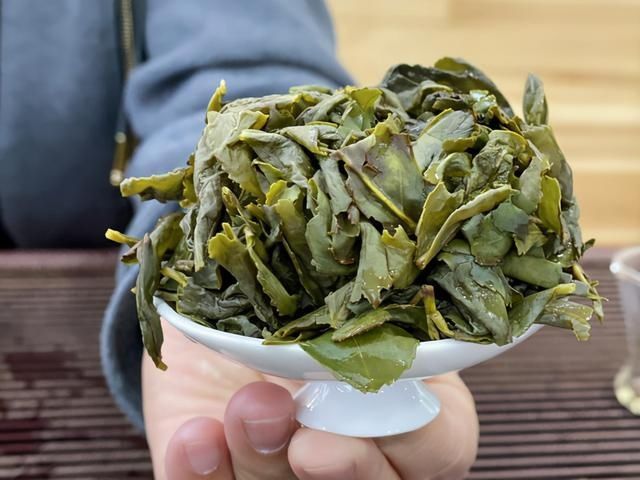 惨淡|铁观音秋茶陷入困局：昔日“茶王”销量惨淡，有商户称不及鼎盛时期十分之一