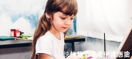 丽丽|5岁女童画“蛇”得奖次，宝妈见状开心不已，旁人说道快报警吧