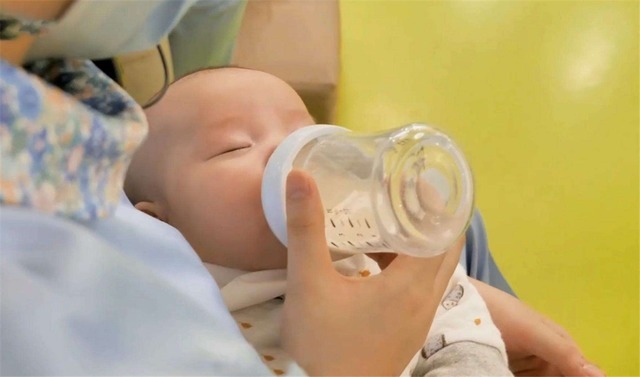 出生证|宝宝出生证打错“名字”,宝妈看了反而高兴:叫这个更好听