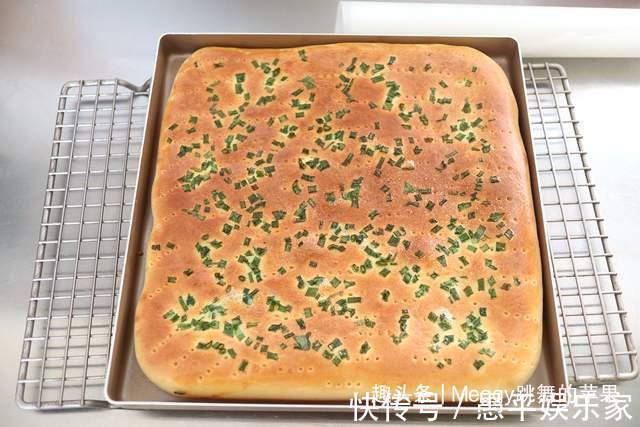 面片|百吃不厌的肉松面包卷,12分钟出炉真省事,早餐可要有口福了