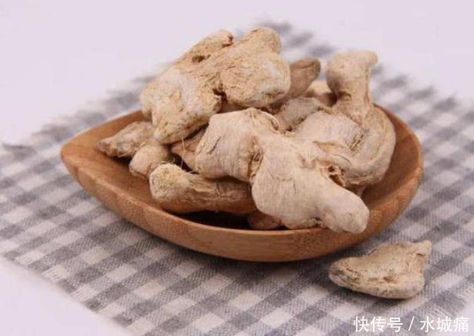 干姜|干姜加一物被称为“头号泻药”,吃完润肠,通便,跟大肚腩说拜拜