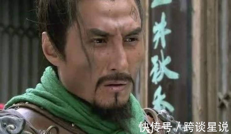 头功|战呼延灼时,林冲一来秦明就躲,为何战关胜时,他却抢林冲头功?