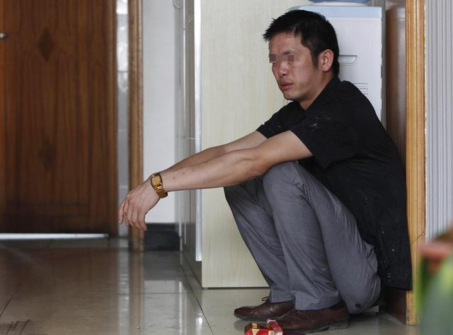 老李|46岁男子,不痛不痒,查出肺癌,手上1个标记,提示已到中晚期