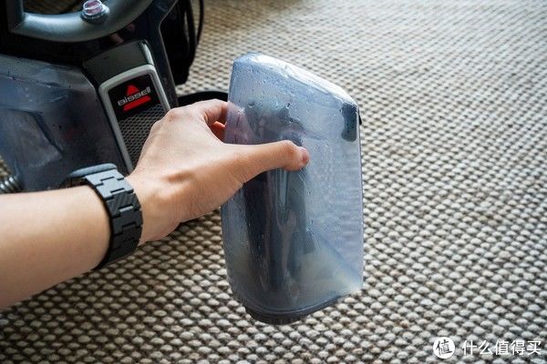清洁液|GT在家 篇四十五:是否值得买?看必胜二代布艺清洁机能否让地毯、沙发焕然一新?