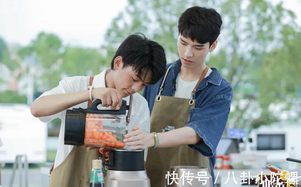 《中餐厅》第二期爆了？龚俊笑声太魔性、宁静变脸超快，收视稳了