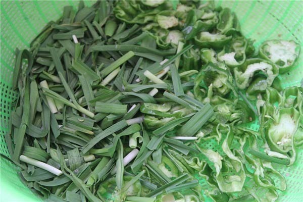 高血压患者|有高血压,就不能吃韭菜医生辟谣不宜吃的食物,您要记牢