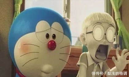 女生寝室楼的对面是男生寝室楼