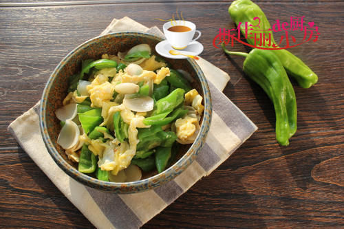 用它炒鸡蛋比韭菜炒鸡蛋好吃百倍,营养又美味,做法特简单,真香