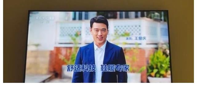 王耀庆又双叒叕出圈了!你在电梯里偶遇过舅舅吗?