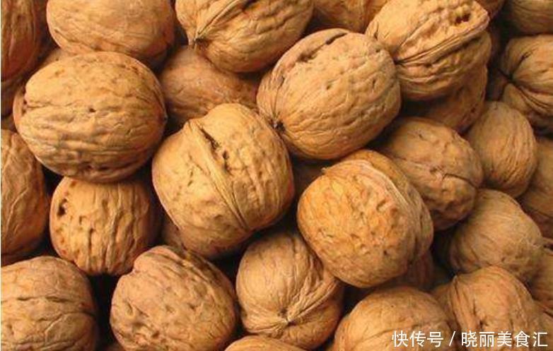 吃核桃好处多多,但要牢记4个禁忌,早知道早受益!