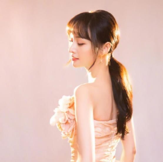 脸大|女人扎马尾时，尽量避免这3点“雷区”，不仅显脸大还加快脱发