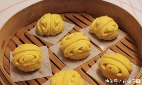 蔬菜做的早餐花卷 酥脆可口 营养丰富