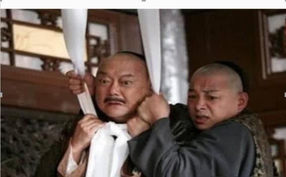 乾隆在朝堂之上写了1个字,众臣开怀大笑,