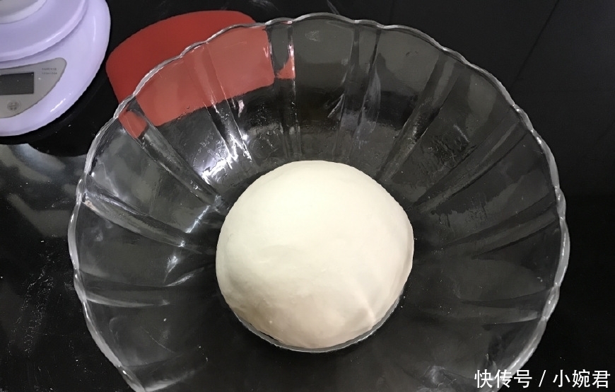 拉丝|此馅的包子你肯定没吃过,香到流口水,咬一口还拉丝,味道绝了