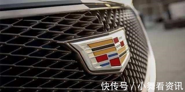 |解说搞笑吃鸡245:这队友太能演了,为了拿空投里的物资,竟疯狂飙戏