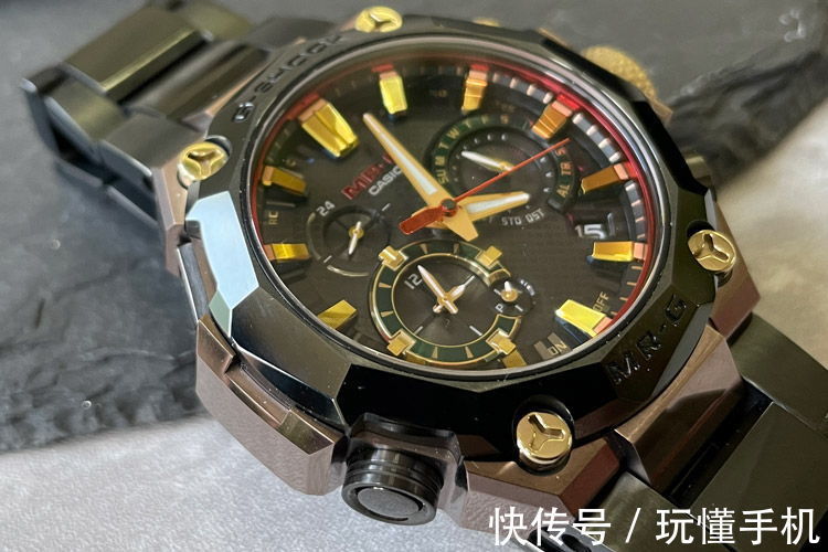 c卡西欧推出G-SHOCK系「MRG-B2000BS-3A华婆娑罗」25周年版