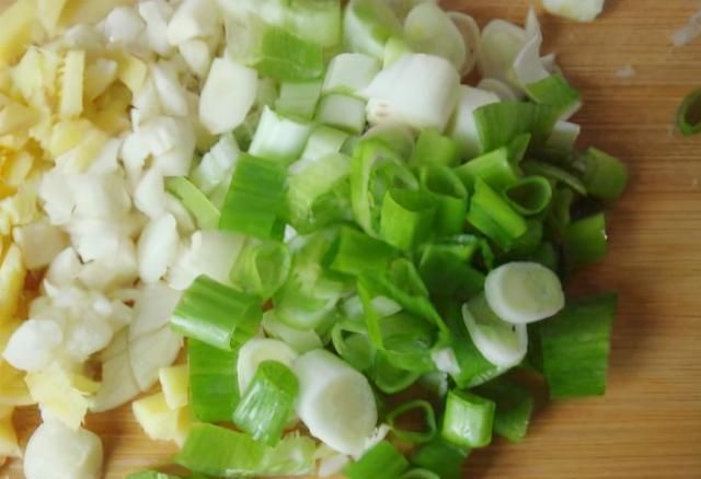 炒豆芽时，牢记“1做1不做”，豆芽不变色不出汤，味道更鲜了