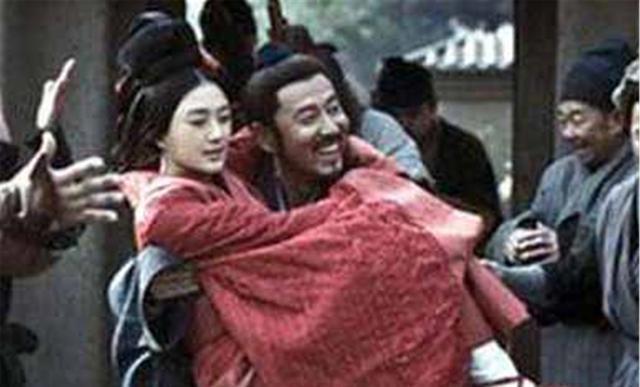 村妇|据说吕后本是淳朴村妇,被项羽囚禁3年后,为何变的嗜血成性