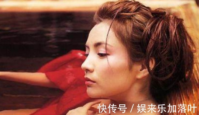 爱崎萌亚|奥特曼说出来你可能不信,最喜欢的女主不是丽娜,而是新生代她