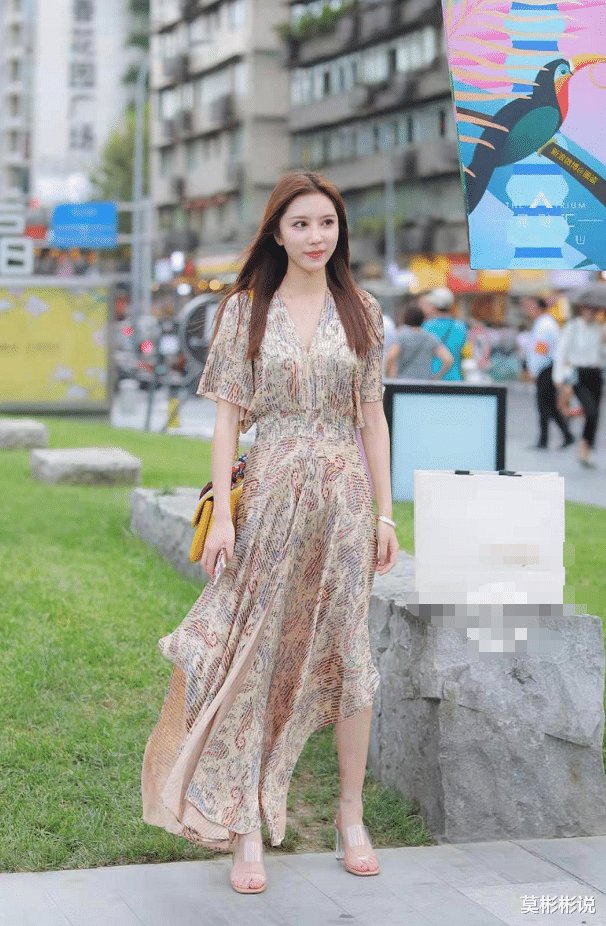 柔软面料网纱裙，飘逸又仙气，雅致感尽显