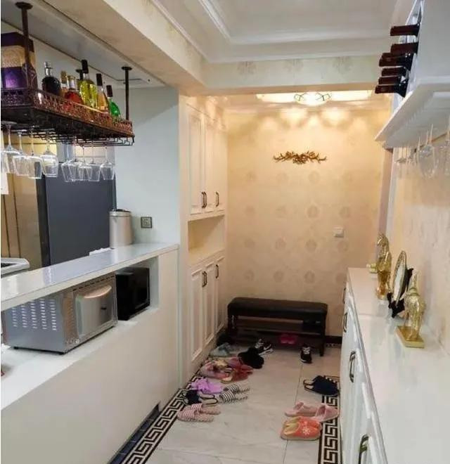 床头柜|利用9处掏个洞,简直不要太好用,细节看重一分,入住烦恼少一分