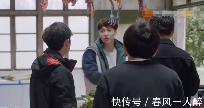 干活|《向往5》干活被质疑作秀，看嘉宾种树时的衣服，是否摆拍很显然