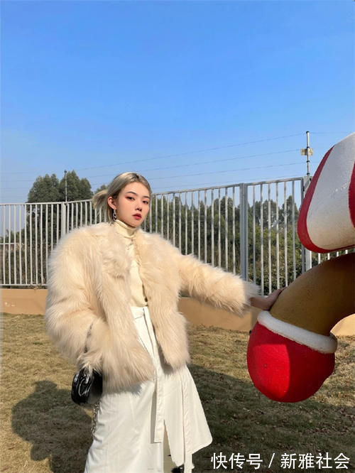 保暖 “奶奶大衣”火了!比羽绒服保暖,比呢子大衣高级,今冬必入