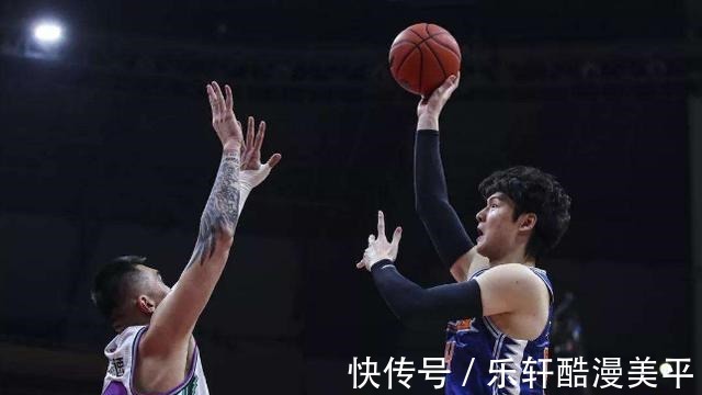 违体|陶汉林累积4次违体停赛将缺席山东男篮与江苏的比赛,啥规定