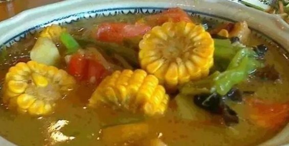 去男友东北老家，男友妈妈做这些菜招待，我妈吃不下但我却吃得欢