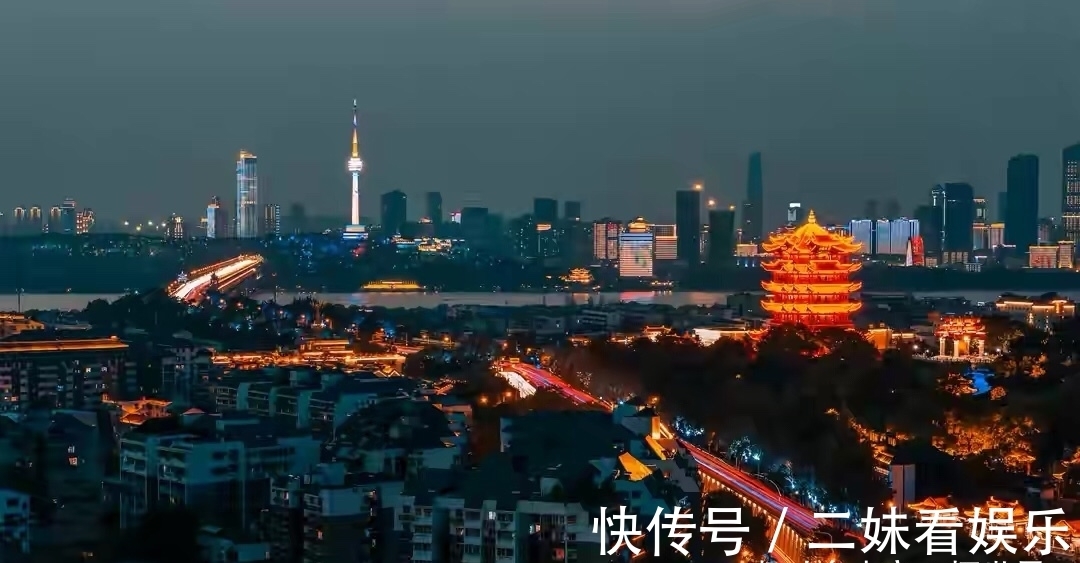 这座城市|登“天下江山第一楼”，品繁华武汉人间烟火，赏长江之水千载悠悠