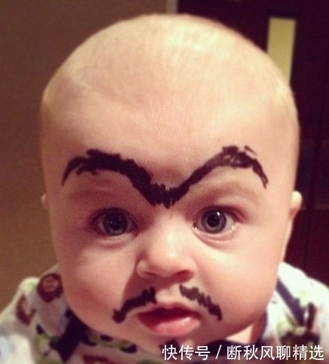 搞笑|搞笑宝宝系列:都不要打扰我,让我先眯一会,这样子太逗了