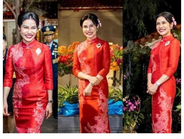 三人组|王室三人组同台亮相，苏提达心情愉悦，诗妮娜过分妖娆面容显老