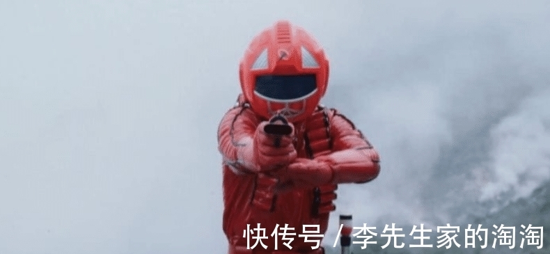 奥特曼系列|大陆引进圆谷的第一部特摄,居然不是奥特曼?而是一场颜值的战争