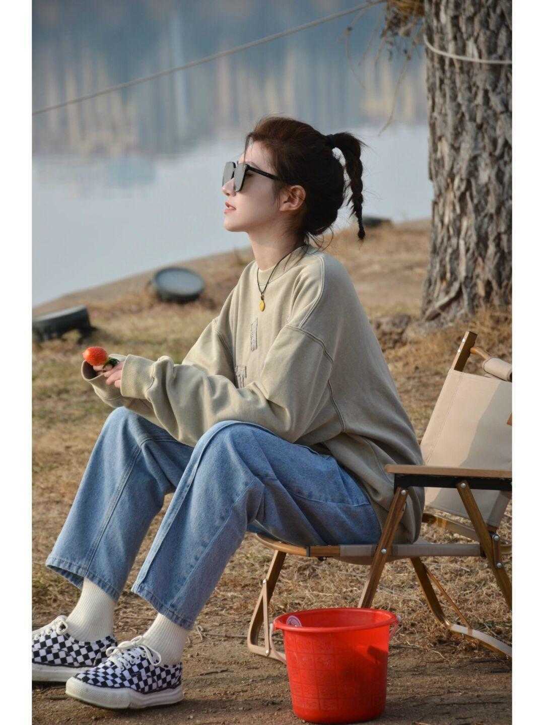 单品 早春校园穿搭别错过这四类,休闲、精致全都有,轻松拥有好人缘