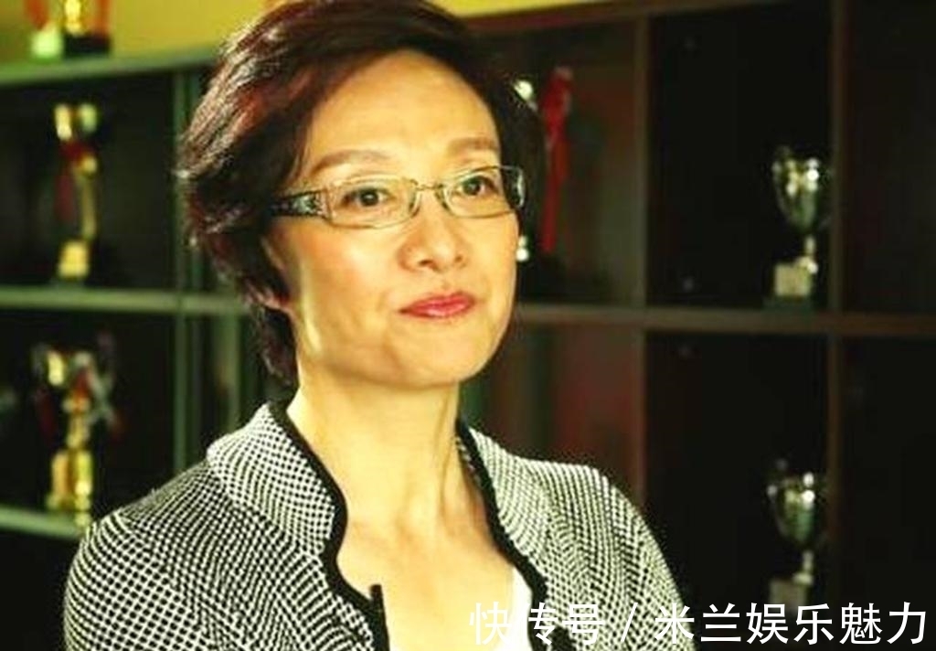 郎平|排球女神现身央视!曾是郎平的第一替补,退役后经商成富姐